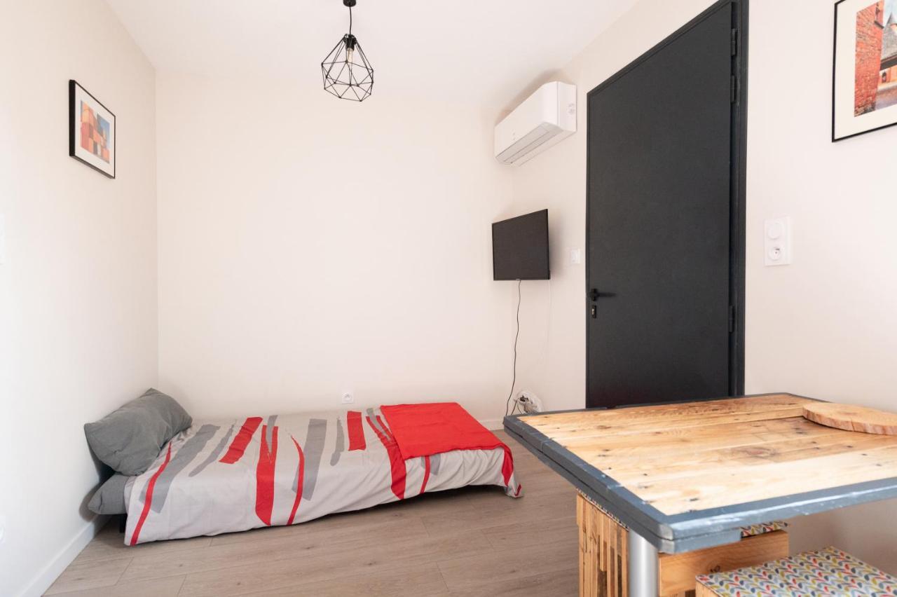 Lot En Dock 3 Logements Atypiques Et Ecologiques En Vallee De La Dordogne Souillac Eksteriør billede